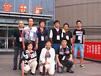 中国音楽学院 国音堂の前で